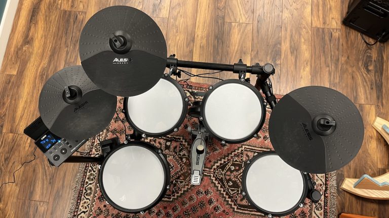 4 Best Beginner Drum Kits under 400 in 2025