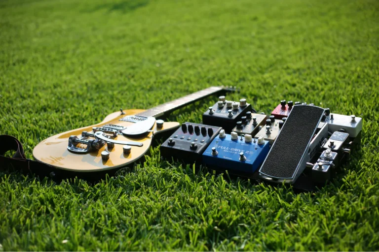 7 Best Guitar Pedals for Blues And Rock Tones in 2025