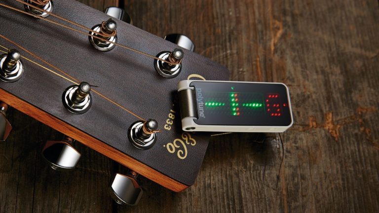 7 Best Guitar Tuners for Accuracy And Speed in 2025