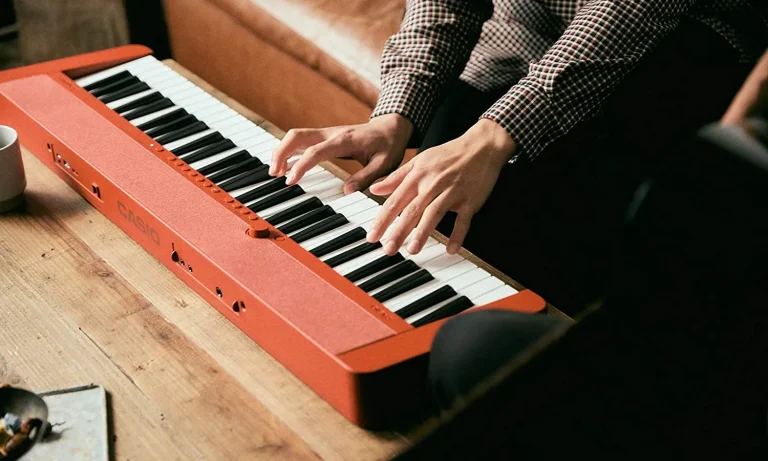 5 Best Piano Keyboards for Small Apartments in 2025